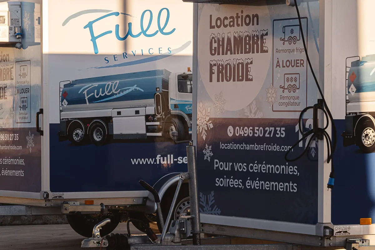 Intérieur d'une remorque Full Logistic